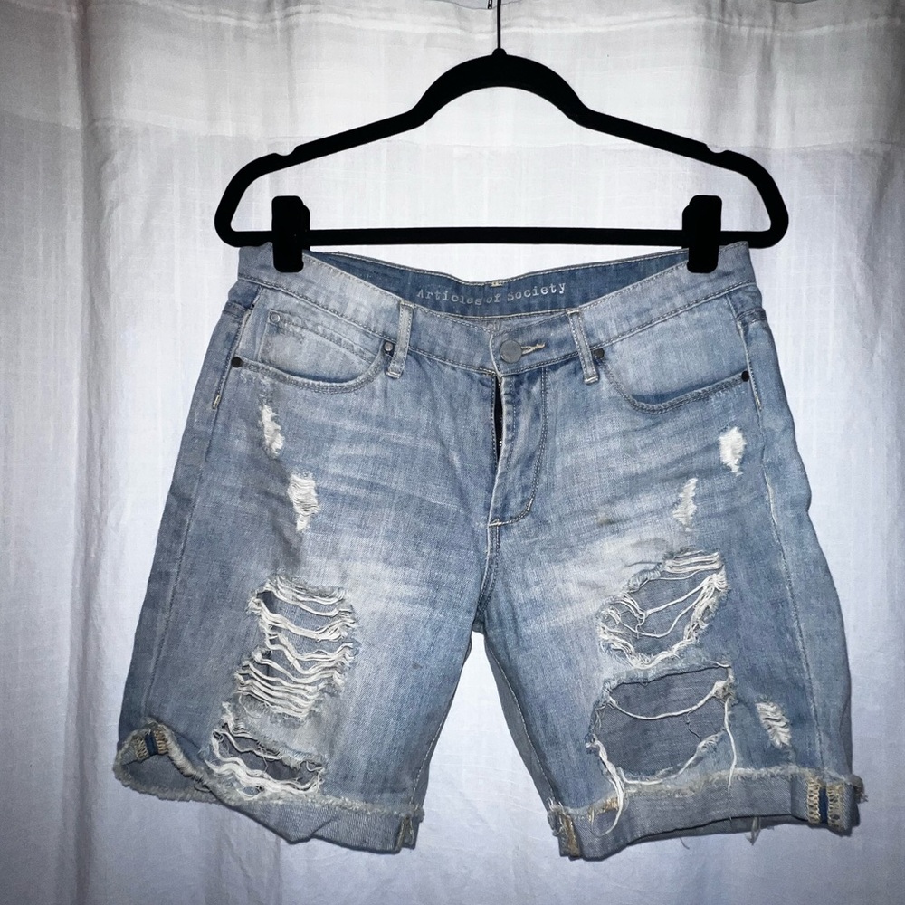 ArticlesOfSociety low rise denim shorts Cut#1712 Style#6030RG1-135 Wash IDLEWILD